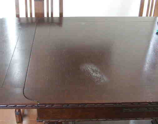 アンティーク家具 ドローリーフテーブルの天板のしみ、白濁の修復 